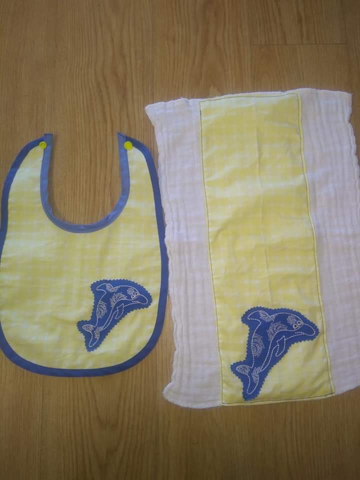 Bib & Burp cloth set