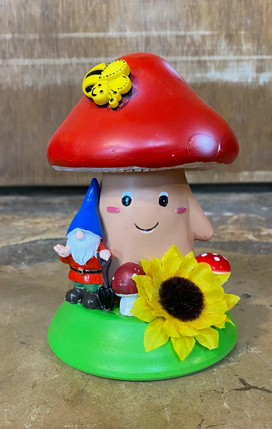 Sm red mushroom with Gnome