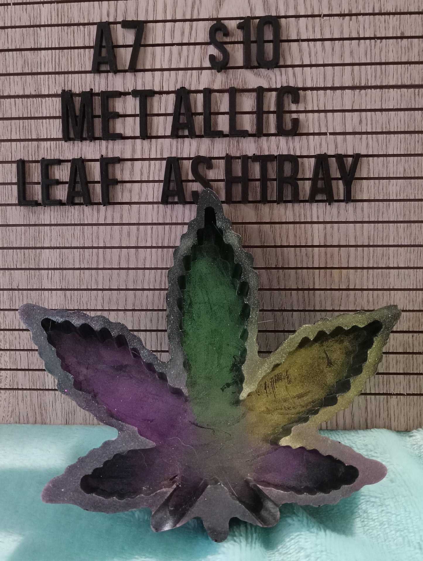 Resin Leaf Ashtray